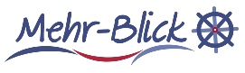 Logo mit Text Mehr-Blick und den zwei Symbolen - eine Welle unter der Schrift aus drei Strichen - rechts daneben ein blaues Steuerrad mit acht Speichen, in dessen Zentrum ein roter Punkt mit einer weissen Mitte / Mehr-Blick-Supervision pastoralpsychologisch, person- und themenzentriert